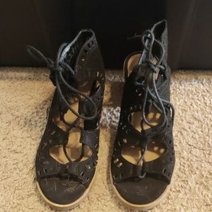 Black lace up thick heels